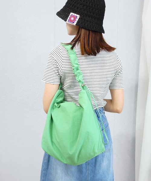 minia(ミニア)の「クロシェ編み フラワーパッチバケットハット(ハット・レディース・ブラック/グリーン/ナチュラル・FREE)」の9枚目の写真