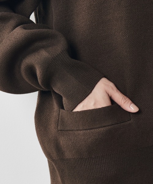 CHIC STYLE(シックスタイル)の「<大きいサイズ>シンプルVネックカーディガン シックスタイル(カーディガン/ボレロ・レディース・ブラック/ブラウン・3L/5L/L/4L/LL)」の19枚目の写真