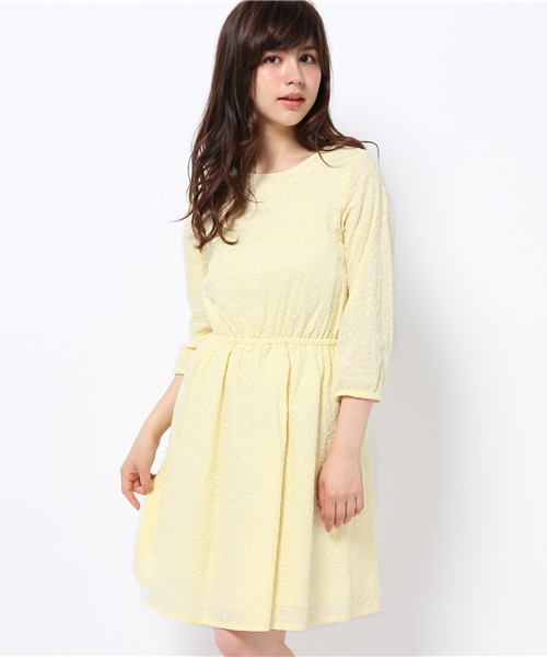 NATURAL BEAUTY BASIC（ナチュラルビューティーベーシック）の「エンブロイダリーワンピース（ワンピース・レディース・イエロー/ホワイト系その他/ネイビー・MEDIUM/SMALL）」の3枚目の写真