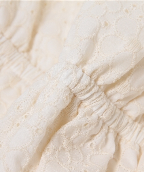 NATURAL BEAUTY BASIC（ナチュラルビューティーベーシック）の「エンブロイダリーワンピース（ワンピース・レディース・イエロー/ホワイト系その他/ネイビー・MEDIUM/SMALL）」の14枚目の写真