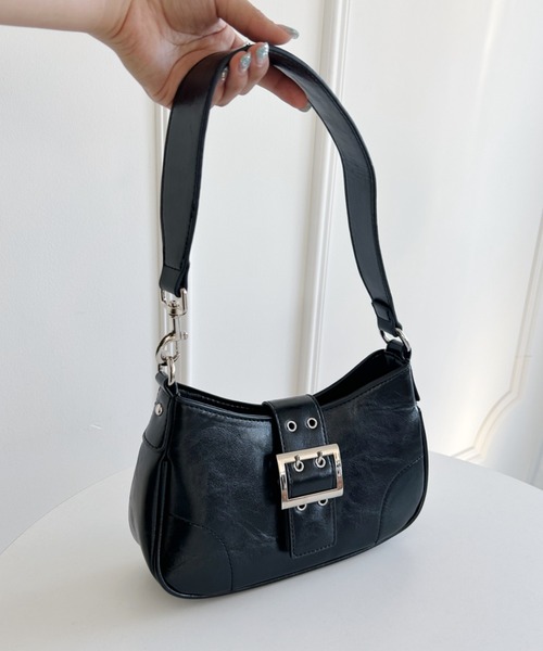 wears(ウェアーズ)の「べルトショルダーミニバッグ(ショルダーバッグ・レディース・アイボリー/ブラック/シルバー・FREE)」の19枚目の写真