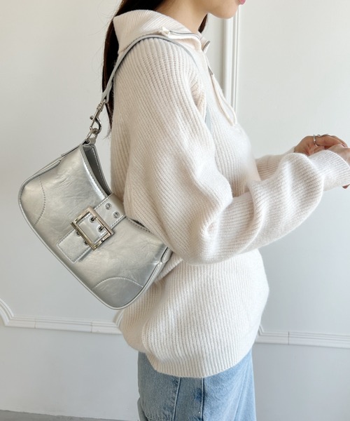 wears(ウェアーズ)の「べルトショルダーミニバッグ(ショルダーバッグ・レディース・アイボリー/ブラック/シルバー・FREE)」の20枚目の写真