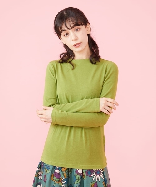 Jocomomola（ホコモモラ）の「30color ボトルネックカットソー（Tシャツ/カットソー・レディース・アイボリー/ブラック/スモークピンク/ライトブルー/ブルーグリーン/ピンク/レッド/グリーン/ボルドー/マスタード/ミント/パープル/ネイビー/ライトパープル/ベージュ・40）」の5枚目の写真
