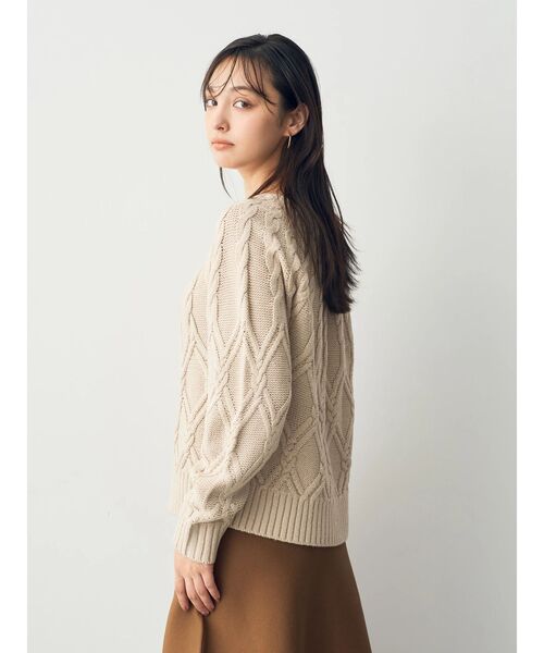 YECCA VECCA(イェッカヴェッカ)の「求心ケーブルニット(ニット/セーター・レディース・レッド/ベージュ/ネイビー・FREE)」の19枚目の写真