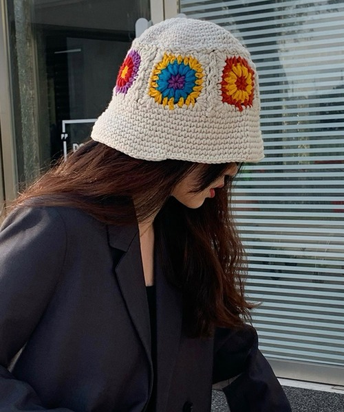 Revo.（レボ）の「クロシェモチーフ  花柄 フラワー かぎ編み ニットハット（ハット・レディース・ブラウン/ブラック/アイボリー・FREE）」の8枚目の写真