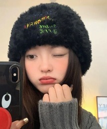 【float】ふわふわ ロゴ刺繍 フェイクファー ニット帽