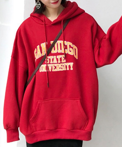 SHEPP(シープ)の「カレッジロゴ プルパーカー(パーカー・レディース・レッド/グレー/ネイビー/ブラック・L/XXL/XL)」の4枚目の写真