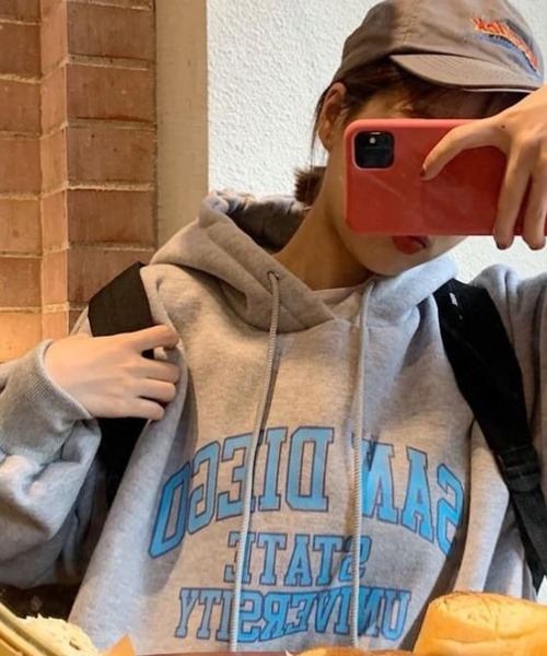 SHEPP(シープ)の「カレッジロゴ プルパーカー(パーカー・レディース・レッド/グレー/ネイビー/ブラック・L/XXL/XL)」の8枚目の写真