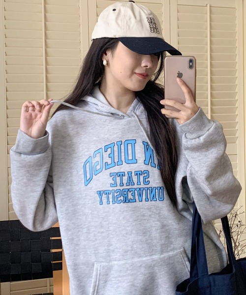 SHEPP(シープ)の「カレッジロゴ プルパーカー(パーカー・レディース・レッド/グレー/ネイビー/ブラック・L/XXL/XL)」の21枚目の写真