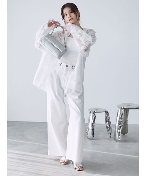 MURUA（ムルーア）の「シアーパターンオーバーシャツ（シャツ/ブラウス・レディース・ホワイト/ブラック・FREE）」の4枚目の写真