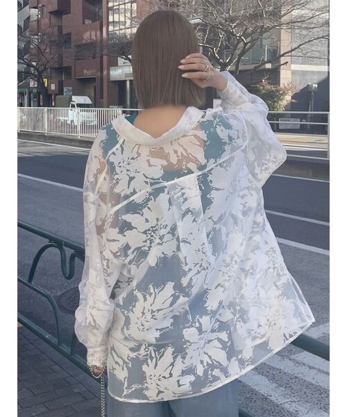 MURUA（ムルーア）の「シアーパターンオーバーシャツ（シャツ/ブラウス・レディース・ホワイト/ブラック・FREE）」の20枚目の写真