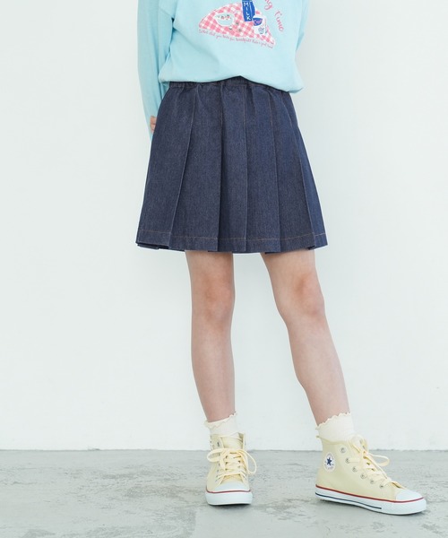 coca(coca)(コカ)の「キッズ デニムプリーツミニスカート(デニムスカート・キッズ・ネイビー/ブルー・110/120/130/140)」の2枚目の写真
