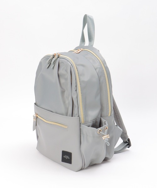 ikka（イッカ）の「撥水10ポケットミニリュック（バックパック/リュック・レディース・ブラック/グレー/オリーブ・FREE）」の7枚目の写真