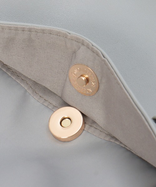 ikka（イッカ）の「撥水10ポケットミニリュック（バックパック/リュック・レディース・ブラック/グレー/オリーブ・FREE）」の17枚目の写真