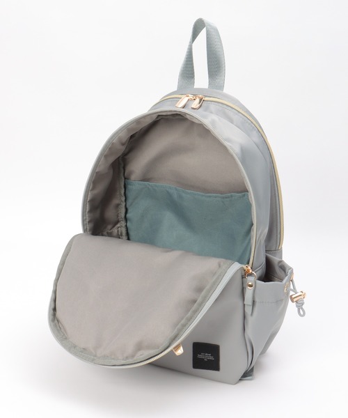 ikka（イッカ）の「撥水10ポケットミニリュック（バックパック/リュック・レディース・ブラック/グレー/オリーブ・FREE）」の12枚目の写真