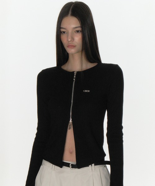 CRANK(クランク)の「A'GEM/9 × .kom 『CRANK/クランク』 RIBBED ZIPPER CARDIGAN/リベットジップカーデ(カーディガン/ボレロ・レディース・ブラック/グレー・FREE)」の3枚目の写真