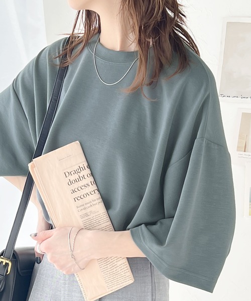 セール】艶感素材でゆったりな着心地。オーバーサイズ ダンボール