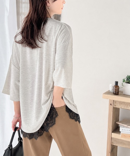 classicalelf(クラシカルエルフ)の「艶感素材でゆったりな着心地。オーバーサイズ ダンボールビッグTシャツ(Tシャツ/カットソー・レディース・杢グレー/ブルー/ベージュ/ブラック/ホワイト・SMALL/MEDIUM/LARGE/X-LARGE)」の13枚目の写真