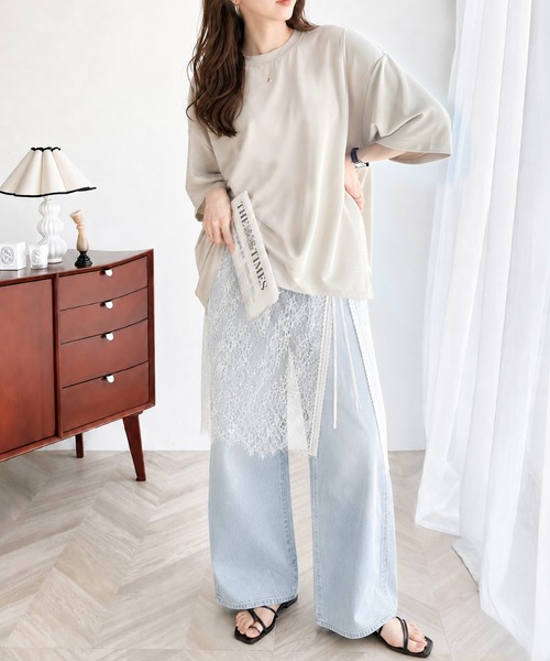 classicalelf(クラシカルエルフ)の「艶感素材でゆったりな着心地。オーバーサイズ ダンボールビッグTシャツ(Tシャツ/カットソー・レディース・杢グレー/ブルー/ベージュ/ブラック/ホワイト・SMALL/MEDIUM/LARGE/X-LARGE)」の17枚目の写真