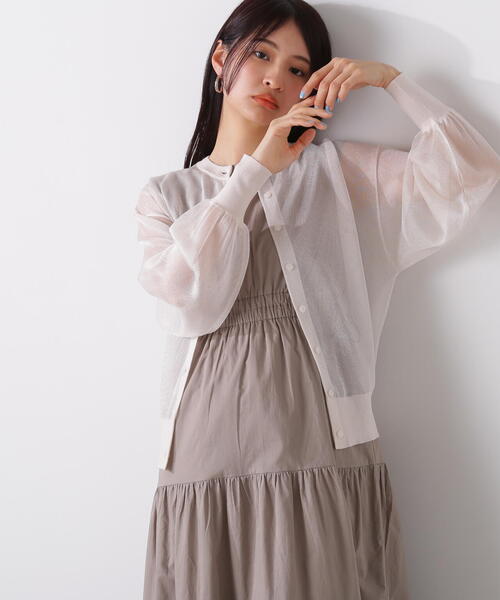 N.(N. Natural Beauty Basic)(エヌエヌナチュラルビューティーベーシック)の「◆クルーネックシアーカーディガン(カーディガン/ボレロ・レディース・ベージュ/レッド/オフホワイト・MEDIUM)」の2枚目の写真