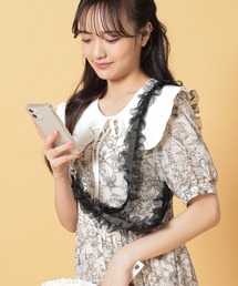 Appel Toi（アペルトワ）の「スマホストラップ スマホショルダー フリル チュール メンバーカラー 推し活（スマホグッズ）」