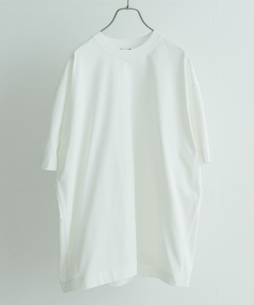 URBAN RESEARCH(アーバンリサーチ)の「『XLサイズあり』クイックドライストレッチTシャツ(Tシャツ/カットソー・メンズ・ホワイト/ネイビー/ブラック系その他・SMALL/X-LARGE/MEDIUM/LARGE)」の2枚目の写真