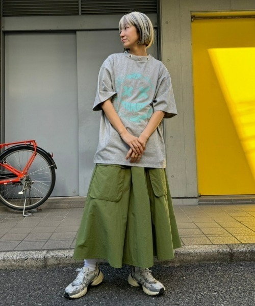 Candy Stripper（キャンディストリッパー）の「NYLON GATHER JUMPER スカート（ジャンパースカート・レディース・ブラック/カーキ/アイボリー・2）」の17枚目の写真