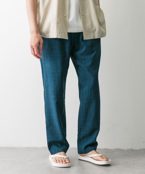 URBAN RESEARCH DOORS（アーバンリサーチドアーズ）の「『吸水速乾/イージーケア』リネンライクイージーパンツ（その他パンツ・メンズ・チャコールグレー/オフホワイト/ブラック/インディゴブルー/グリーン系その他・SMALL/LARGE/MEDIUM）」の11枚目の写真
