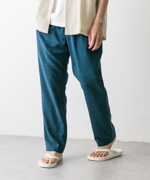 URBAN RESEARCH DOORS（アーバンリサーチドアーズ）の「『吸水速乾/イージーケア』リネンライクイージーパンツ（その他パンツ・メンズ・チャコールグレー/オフホワイト/ブラック/インディゴブルー/グリーン系その他・SMALL/LARGE/MEDIUM）」の15枚目の写真
