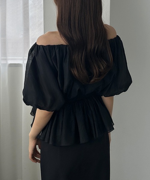 Louere（ルエレ）の「オフショルボリュームシアーブラウス[高身長