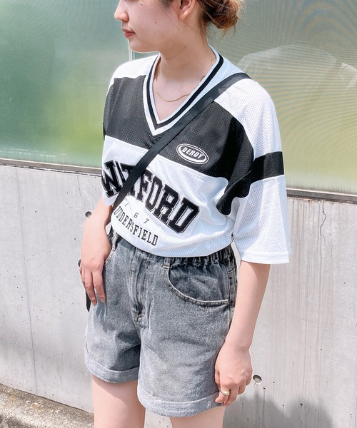 AS KNOW AS plus（アズノゥアズプラス）の「◎メッシュとラインロゴTシャツ（Tシャツ/カットソー・レディース・アイボリー/ブラック/ネイビー/アイボリー系/ネイビー系/ピンク系/サックスブルー系/ブラック系4/アイボリー系4/サックスブルー系4/ピンク系5/アイボリー系5/ネイビー系5/ネイビー系6/イエロー系6/ブラック系6/ホワイト系6・FREE）」の6枚目の写真