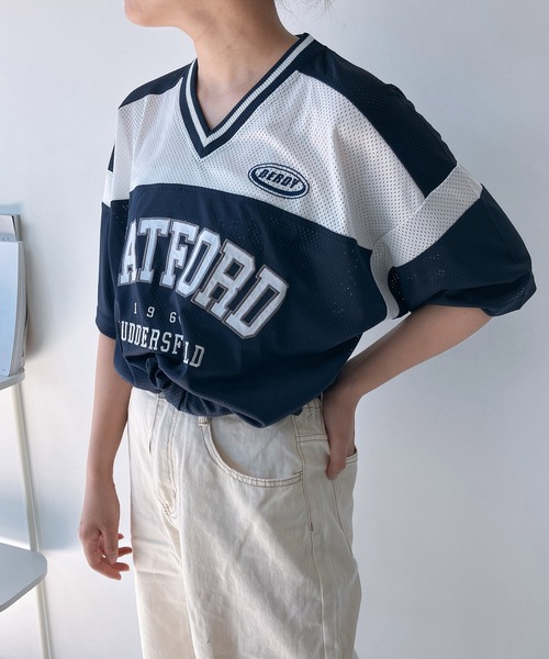 AS KNOW AS plus（アズノゥアズプラス）の「◎メッシュとラインロゴTシャツ（Tシャツ/カットソー・レディース・アイボリー/ブラック/ネイビー/アイボリー系/ネイビー系/ピンク系/サックスブルー系/ブラック系4/アイボリー系4/サックスブルー系4/ピンク系5/アイボリー系5/ネイビー系5/ネイビー系6/イエロー系6/ブラック系6/ホワイト系6・FREE）」の10枚目の写真