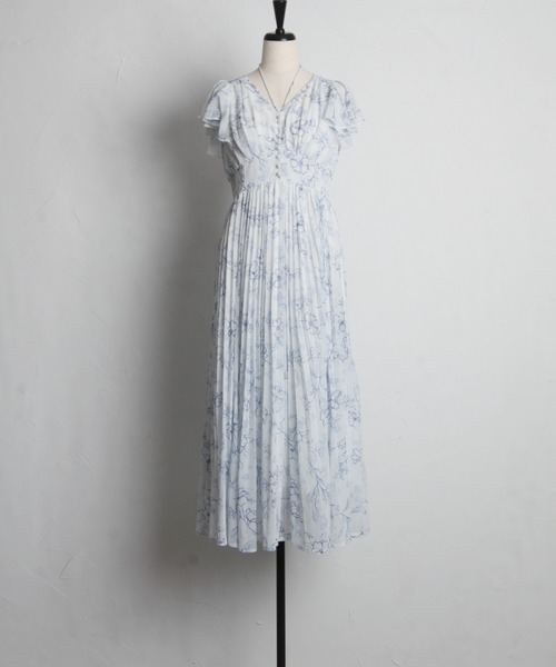 tocco closet（トッコ　クローゼット）の「パール付きネックリボン水彩ラインフラワープリーツワンピース（ワンピース・レディース・ブルー/ピンク/ブラック・M）」の20枚目の写真