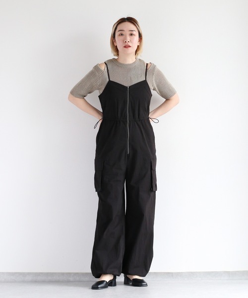 cepo（セポ）の「ドロストキャミカーゴロンパース（サロペット/オーバーオール・レディース・ブラック/オフホワイト・M）」の2枚目の写真