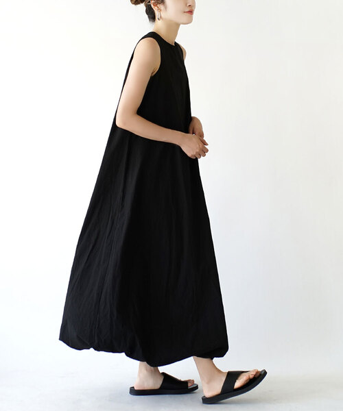 MIMIMEMETE(ミミメメット)の「ノースリーブ バルーンワンピース(ワンピース・レディース・ブラック/キャメル・M)」の2枚目の写真