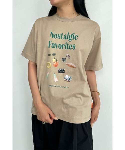 アリシアスタン　Nostalgic Favorites Tee セール】Nostalgic Favorites Tee /フロントデザインオーバーTee