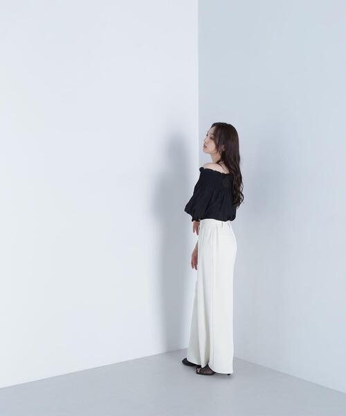 NATURAL BEAUTY BASIC(ナチュラルビューティーベーシック)の「◇シャーリングオフショルブラウス(シャツ/ブラウス・レディース・ブラック/ピンク/ブラウン・SMALL/MEDIUM)」の7枚目の写真