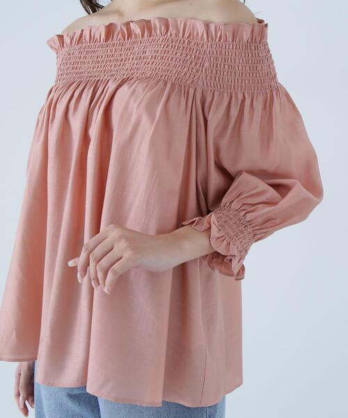NATURAL BEAUTY BASIC(ナチュラルビューティーベーシック)の「◇シャーリングオフショルブラウス(シャツ/ブラウス・レディース・ブラック/ピンク/ブラウン・SMALL/MEDIUM)」の12枚目の写真
