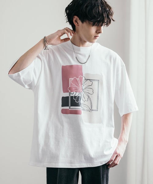 Rocky Monroe(ロッキーモンロー)の「オーバーサイズフラワーアートプリント半袖Tシャツ(Tシャツ/カットソー・メンズ・ホワイト/ネイビー/チャコール/グリーン・M/L/XL)」の2枚目の写真
