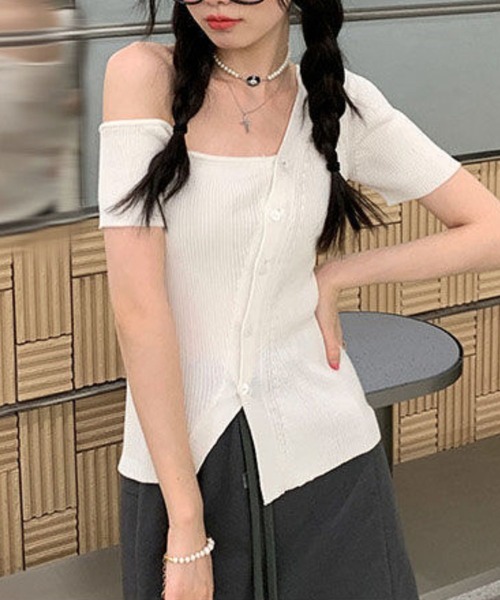 sevens(セブンズ)の「【sevens】肩出しハーフカーディガン(カーディガン/ボレロ・レディース・ホワイト/ブラック・FREE)」の1枚目の写真