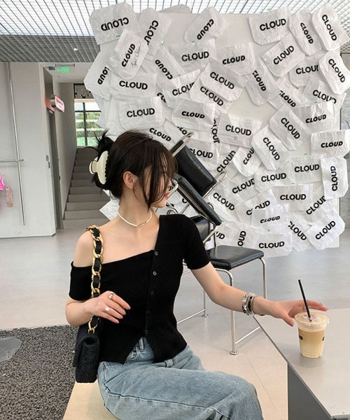 sevens(セブンズ)の「【sevens】肩出しハーフカーディガン(カーディガン/ボレロ・レディース・ホワイト/ブラック・FREE)」の4枚目の写真