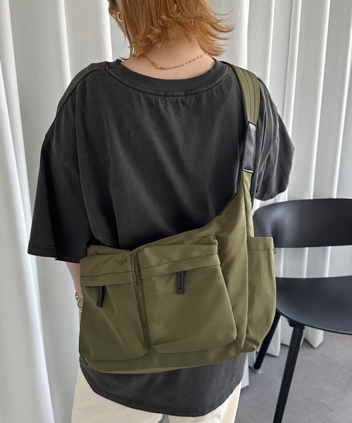 apres jour mignon（アプレジュールミニョン）の「【apresjour mignon×ARIAZ】BIGポケットショルダー（ショルダーバッグ・レディース・グレー/ブラック/カーキ・ONESIZE）」の5枚目の写真