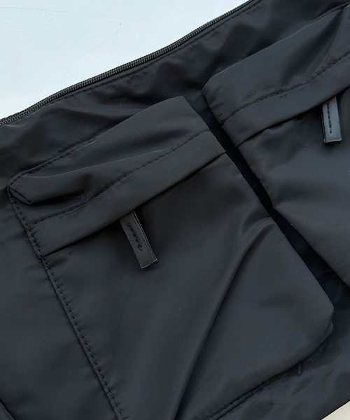 apres jour mignon（アプレジュールミニョン）の「【apresjour mignon×ARIAZ】BIGポケットショルダー（ショルダーバッグ・レディース・グレー/ブラック/カーキ・ONESIZE）」の8枚目の写真