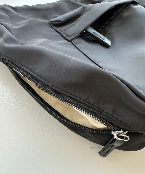 apres jour mignon（アプレジュールミニョン）の「【apresjour mignon×ARIAZ】BIGポケットショルダー（ショルダーバッグ・レディース・グレー/ブラック/カーキ・ONESIZE）」の9枚目の写真