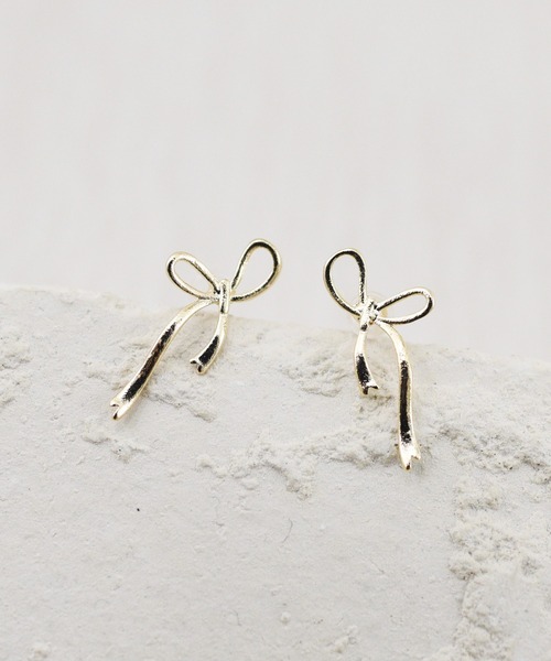 styiro（スタイロ）の「ニッケルフリー メタルリボンピアス（ピアス（両耳用）・レディース・シルバー系2/シルバー/ゴールド/ゴールド系2・FREE）」の15枚目の写真