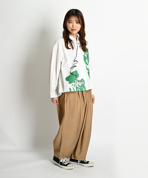 MARAI(マーライ)の「アートプリント長袖ブラウス レギュラーカラー(シャツ/ブラウス・レディース・ブラック/ホワイト・FREE)」の3枚目の写真