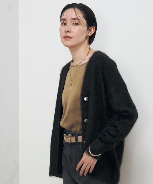 Laraaji(ララージ)の「カシミヤファー加工Vネックカーディガン(カーディガン/ボレロ・レディース・ブラウン/ブラック・38)」の17枚目の写真