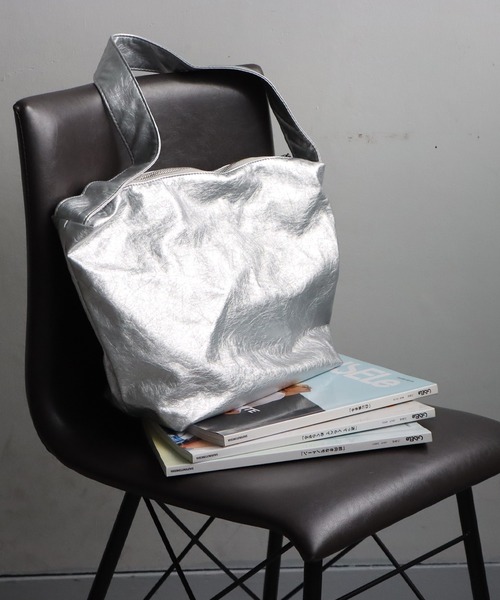 antiqua（アンティカ）の「シルバートートバッグ（ショルダーバッグ・レディース・シルバー・FREE）」の14枚目の写真