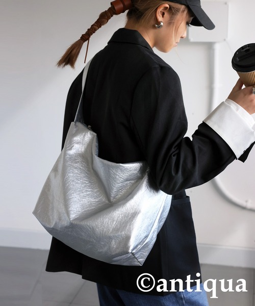 antiqua（アンティカ）の「シルバートートバッグ（ショルダーバッグ・レディース・シルバー・FREE）」の7枚目の写真