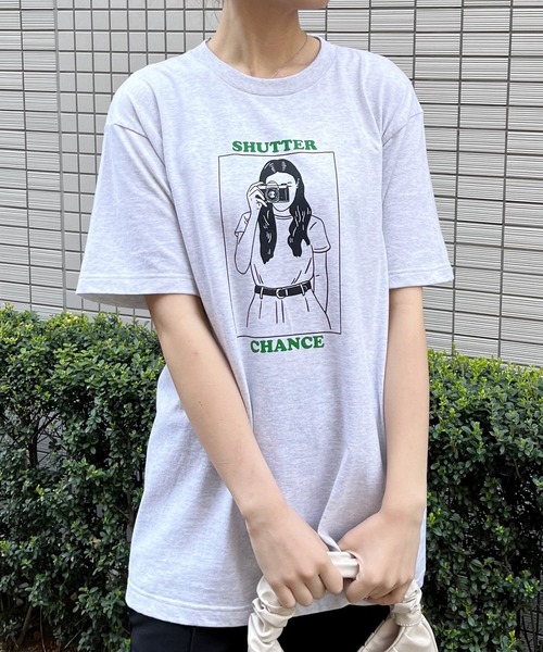 Revo.(レボ)の「RGY SHUTTER CHANCE デザインプリントTシャツ(Tシャツ/カットソー・レディース・オートミール/ホワイト・L/M)」の12枚目の写真